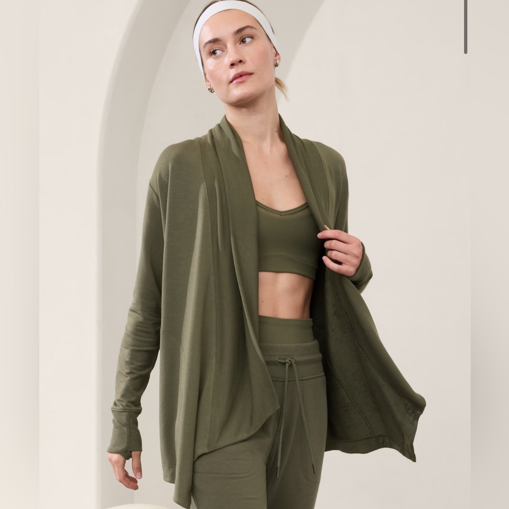 Athleta Pranayama Restore Wrap Dark Green Medium Tall